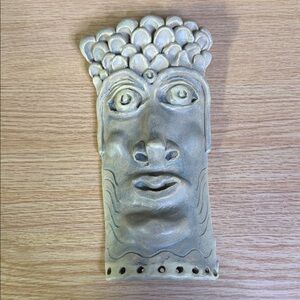 Pompeyo C Handcrafted Ceramic Wall Art